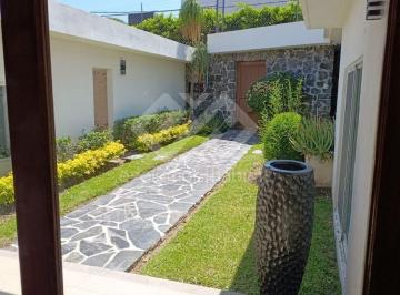 Casa de 3 habitaciones, Cuernavaca · Casa Sola en Venta de 1 Nivel – Colonia Vista Hermosa Cuernavaca