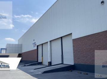 Bodega comercial · 2482m² · 5 Estacionamientos · Bodega en Renta en Apodaca