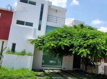 Casa · 131m² · 1 Recámara · 2 Estacionamientos · Casa en Renta en Querétaro ¡San Mateo, Corregidora Una Recamara, con Roof Garden!