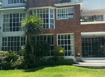 Casa · 495m² · 3 Recámaras · 4 Estacionamientos · Casa en Venta en Fraccionamiento Condado de Sayavedra