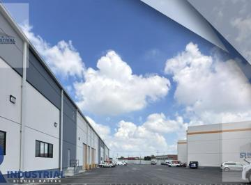 Bodega comercial · 3651m² · 30 Estacionamientos · Nave Industrial en Renta Guadalupe