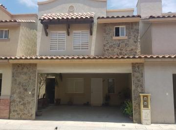 Casa en condominio · 3 Recámaras · 2 Estacionamientos · Casa en Renta en Real Madeira, Pachuca Hidalgo