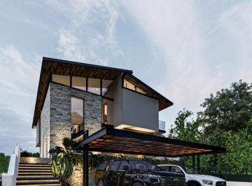 Casa · 332m² · 3 Recámaras · 3 Estacionamientos · Casa en Venta Club de Golf Altozano