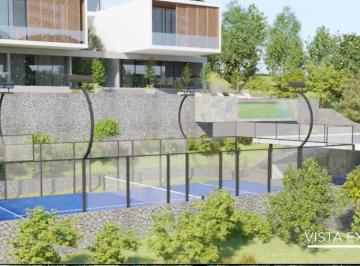 Casa · 1607m² · 4 Recámaras · 5 Estacionamientos · Casa en Venta Club de Golf Tres Marías con Cancha de Pádel, Alberca, Vista Panóramica
