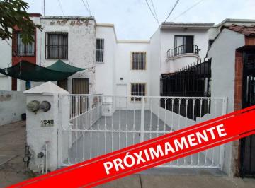 Casa · 70m² · 2 Recámaras · 1 Estacionamiento · Villas de Los Belenes 2 Hab. 2 Niveles