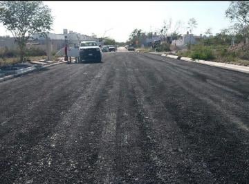 0323afb2641a9641eab7916f5e4129835361abfebf6992f65e7c982a7ded311d · Terreno Residencial en Esquina en Cholul, Mérida – 569.77 m² con Servicios