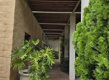 Casa · 600m² · 3 Recámaras · 3 Estacionamientos · Casa en Venta en El Campanario