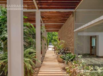 Casa · 600m² · 3 Recámaras · 3 Estacionamientos · Casa en Venta en El Campanario