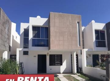 Casa · 3 Recámaras · 2 Estacionamientos · Casa en Renta /venta