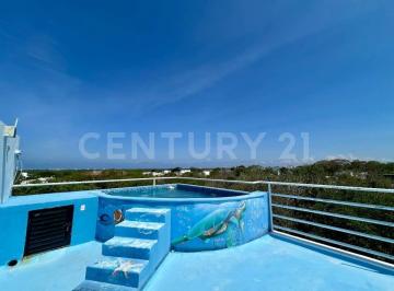 Casa · 270m² · 5 Recámaras · 2 Estacionamientos · Casa en Venta Puerto Morelos | Acceso Directo Al Mar | Amueblada