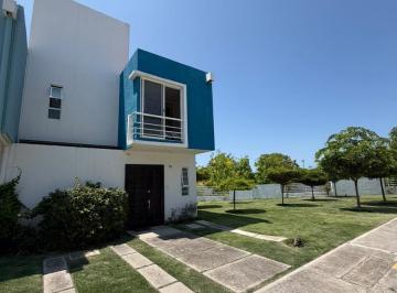 Casa · 3 Recámaras · 2 Estacionamientos · Casa en Venta