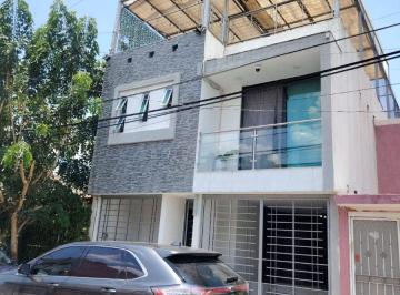 Casa de 5 habitaciones, Tonalá · Casa en Venta a Solo 5 Min de Av Río Nilo en Col. Loma Dorada, Tonalá Jal.