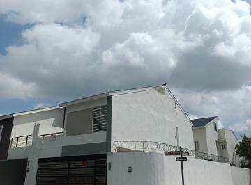 Casa de 4 habitaciones, Apodaca · Hermosa Casa en Renta en Almería