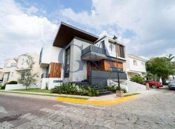 Casa de 4 habitaciones, Zapopan · Casa Nueva en Venta Jardin Real