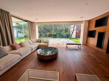 Casa de 7 habitaciones, Huixquilucan · Lomas Country Casa con Jardin en Venta