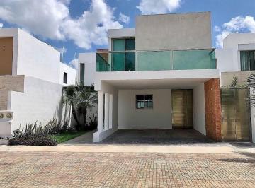 b00cf2e1ce2bb4ab0bcbddbc12d96f4ded531fa26de5ae100e2c9925272800b1 · Casa en Venta por Debajo del Avalúo Cerca de Cabo Norte, Privada Norte de Mérida