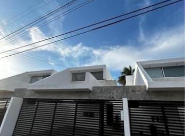 570909df7bb666c0544b4e444987f3dfa0d1b1ea8c9b2eae9124d97d41175054 · Townhouse en Renta en Montes de Ame, Excelente Ubicación en El Norte de Mérida