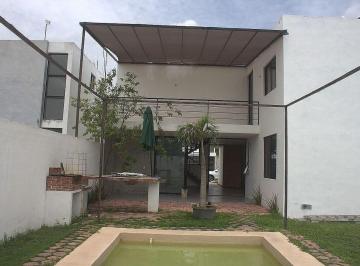 66c18818e7c197865a68059ceff1b73b176a2749a42b803e9ad104c3056d71a3 · Amplia Casa en Venta en Bellavista Dzityá