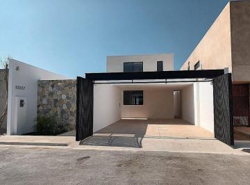 2dee17182c0bb24447da985c02f9f98b543593f6e1dc59ac6ee284666222f36f · Casa en Renta en Temozón Norte, 3 Rec. + Servicios, Dos Plantas, Grandes Espacios