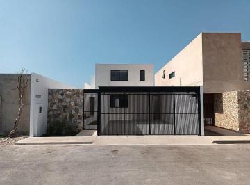 1f868674b7d0936513c87a08298715eed2aed2548bb4aab6676d45f039ed46f5 · Casa en Renta en Temozón Norte, Dos Plantas, Grandes Espacios