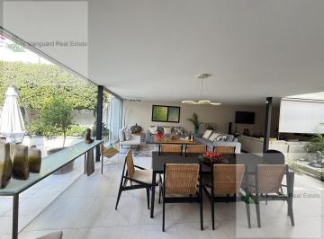 Casa en condominio · 300m² · 4 Recámaras · 2 Estacionamientos · Casa en Condominio en Bosques de La Herradura