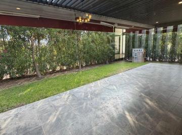 Casa en condominio de 3 habitaciones, Querétaro · Preciosa Casa en El Campanario Frente a Parque