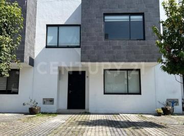 Casa · 165m² · 3 Recámaras · 2 Estacionamientos · Casa en Renta en Condominio en La Magdalena, San Mateo Atenco, Edo. Mex