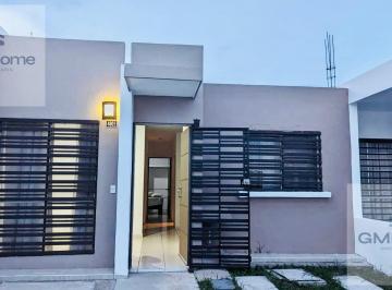 Casa · 96m² · 2 Recámaras · 1 Estacionamiento · Casa en Renta en Coto 16