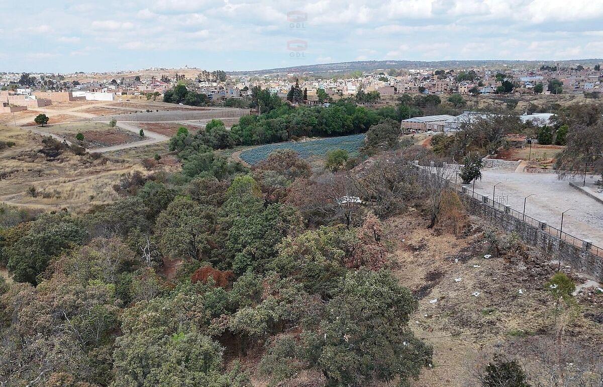 Arandas: Ideal Plot for a Country House