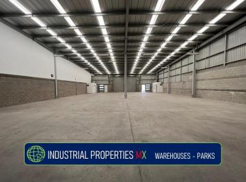 Bodega comercial , El Marqués · Bodega en Renta 450 m² Condominio Seguridad 24/7 El Marques Carretera Mex - Qro.