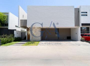 Casa de 3 habitaciones, Zapopan · Casa en Renta | Venta Solares Coto 3
