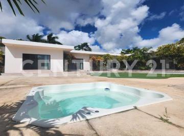 Casa · 400m² · 4 Recámaras · 8 Estacionamientos · Casa en Renta en Colonia Doctores Cancun
