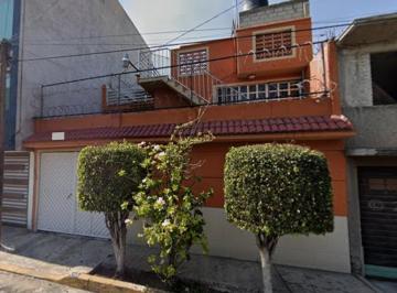 Casa de 2 habitaciones, Nezahualcóyotl · Caas en Venta en Nezahuacóyolt