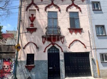 Casa · 234m² · 5 Recámaras · 2 Estacionamientos · Clasica Casa en Santa Maria La Rivera