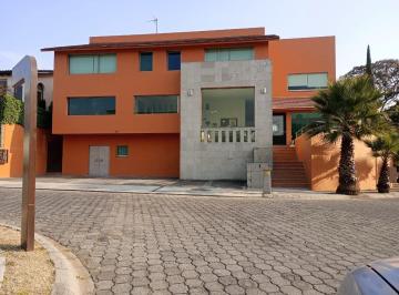 Casa · 523m² · 3 Recámaras · 4 Estacionamientos · Casa en Venta en Prado Largo, Atizapan