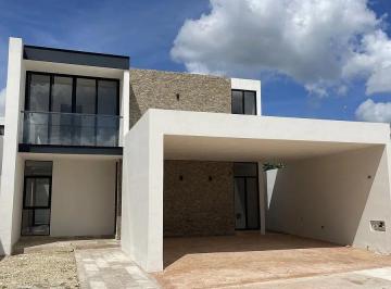 1 · Venta de Casa de 4 Habitaciones en Cholul Merida Yucatan