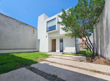 Casa de 1 habitación, Tequisquiapan · Casa en Venta con Doble Altura, Tequisquiapan, Querétaro.
