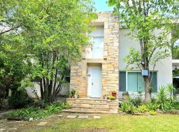 Quinta de 5 habitaciones, Santiago · Quinta Rancho Casa de 6000 m² con 5 Rec 5 Baños Venta en Santiago Los Cavazos Frente a Cielo Magico