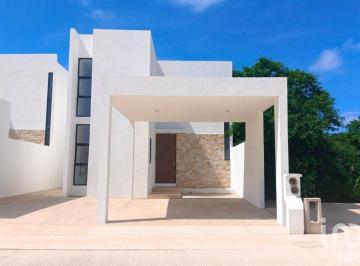 Casa · 172m² · 3 Recámaras · 2 Estacionamientos · Casa en Venta en El Norte de Mérida, Yucatan.