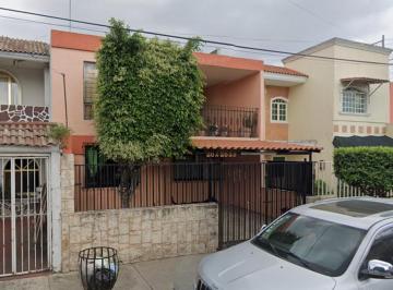 Casa de 3 habitaciones, Guadalajara · Venta de Casa en Urbano San Roman Colonia El Dean Guadalajara Jalisco