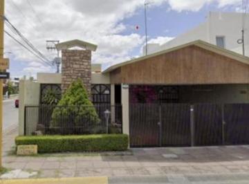 Casa de 4 habitaciones, Aguascalientes · Venta de Preciosa Casa en Bosques del Prado, Aguascalientes