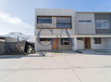 Casa de 3 habitaciones, Zapopan · Casa en Venta Muraan, Solares