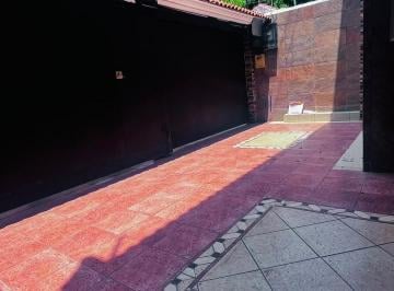 Casa de 3 habitaciones, Tlalnepantla de Baz · Hermosa Casa Recién Remodelada Ubicada en Una Excelente Zona.