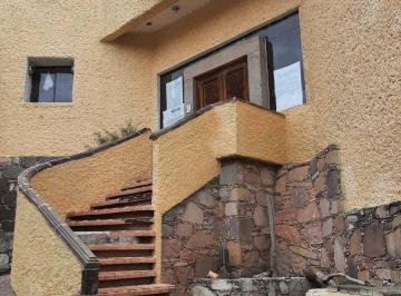 80e1af78be57e87c775d773ebce42727af41ef9d076b55989a5de1d90f12467b · Casa en Venta Panoramica Presa de La Olla con Jardín