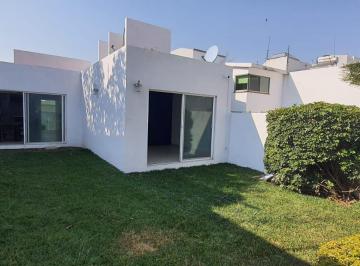 Casa · 100m² · 2 Recámaras · 3 Estacionamientos · Venta de Casa de 1 Nivel en Las Fincas, Jiutepec.