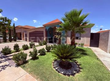 Casa · 286m² · 3 Recámaras · 2 Estacionamientos · Casa en Venta en Residencial Leones II en Chihuahua, Chihuahua