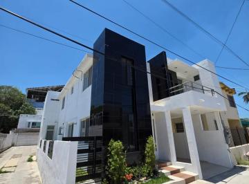 Casa · 140m² · 1 Estacionamiento · Casa en Venta en Unidad Nacional Ciudad Madero