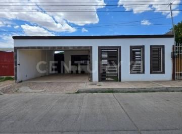 Casa · 248m² · 2 Recámaras · 2 Estacionamientos · Casa en Venta Colonia Villa Juarez, Chihuahua, Chih