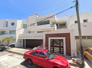 Casa de 5 habitaciones, Boca del Río · Venta de Casa en Fracc Costa de Oro, Veracruz.
