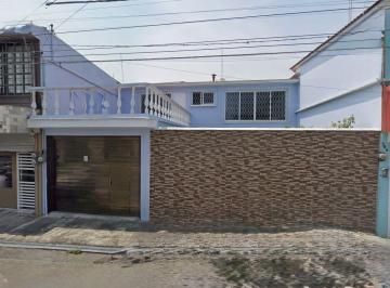 Casa de 4 habitaciones, Orizaba · Casa en Venta en Orizaba, Veracruz.